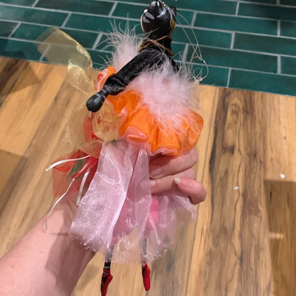 NWOT Dillards 10” tall whimsical cat ballerina Christmas ornament - Picture 4 of 7